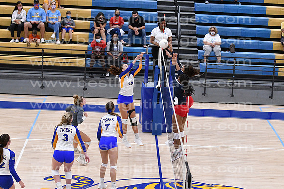 MCHSVB091420_374
