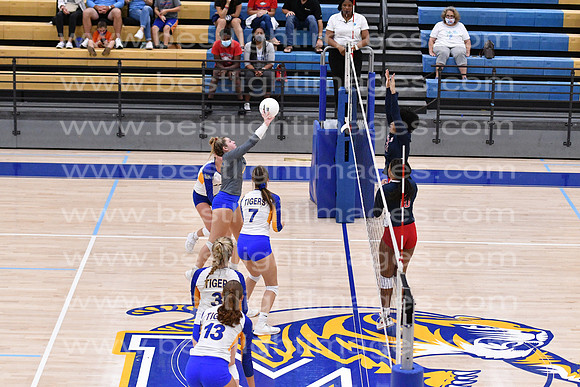 MCHSVB091420_355