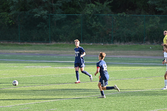titanvarsoccer082622_0008