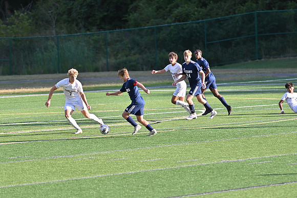titanvarsoccer082622_0028