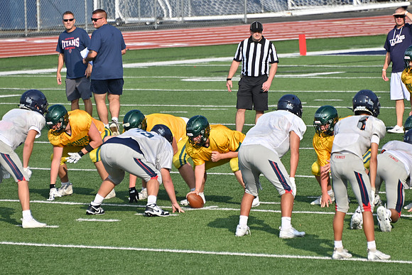 TitanFB0816_0043