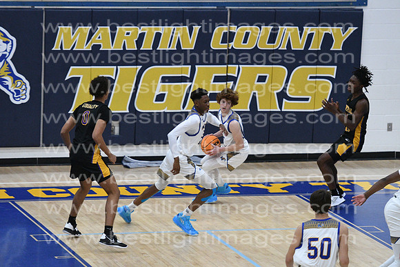 MCHSBB112122_0135