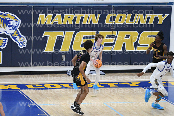 MCHSBB112122_0137