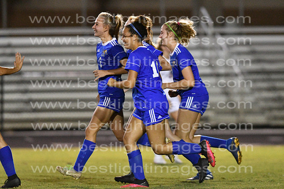 MCHSLTSOCCER1104200136