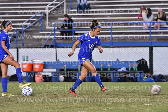 MCHSLTSOCCER1104200044