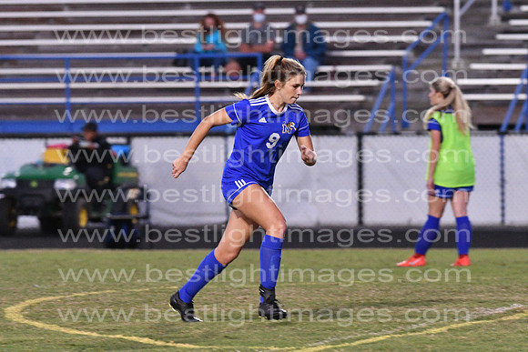 MCHSLTSOCCER1104200045