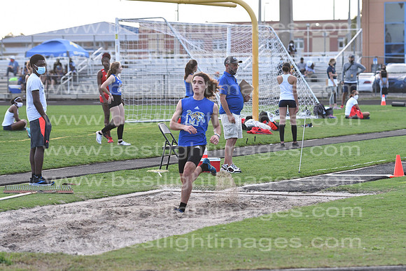 M-CHSTRACK021121_325
