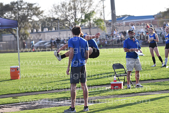 M-CHSTRACK021121_345