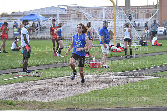 M-CHSTRACK021121_326