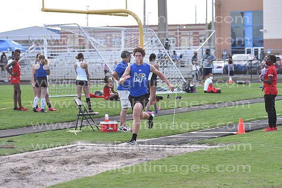 M-CHSTRACK021121_322