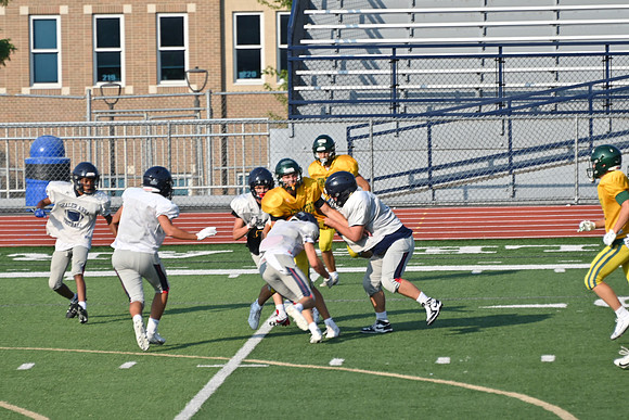 TitanFB0816_0013