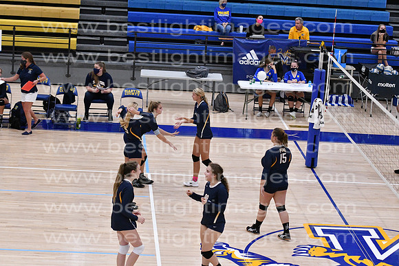 MCHSVB100120_049