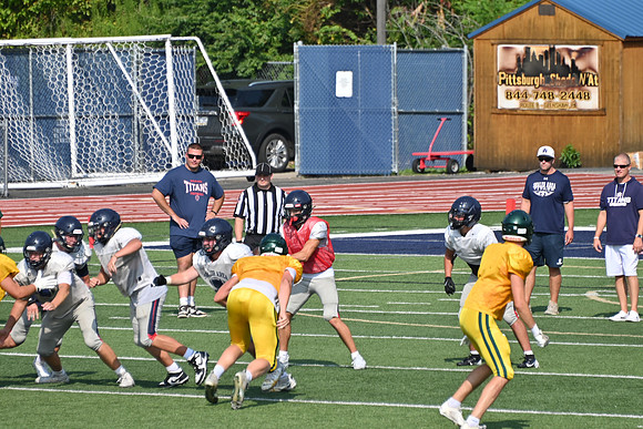TitanFB0816_0223
