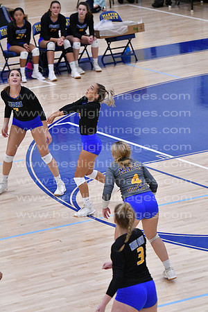 MCHSVB100120_056