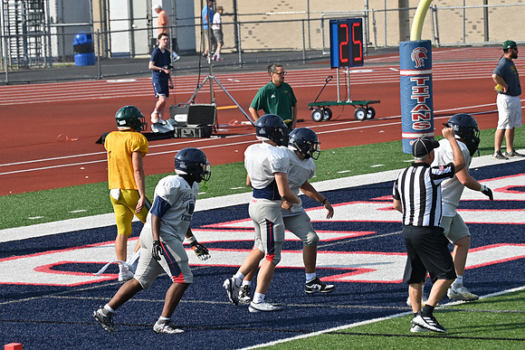 TitanFB0816_0121