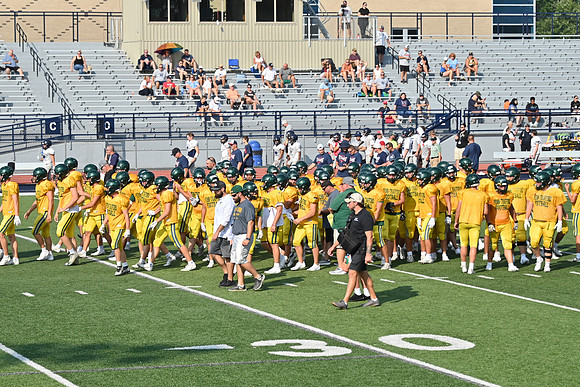 TitanFB0816_0110