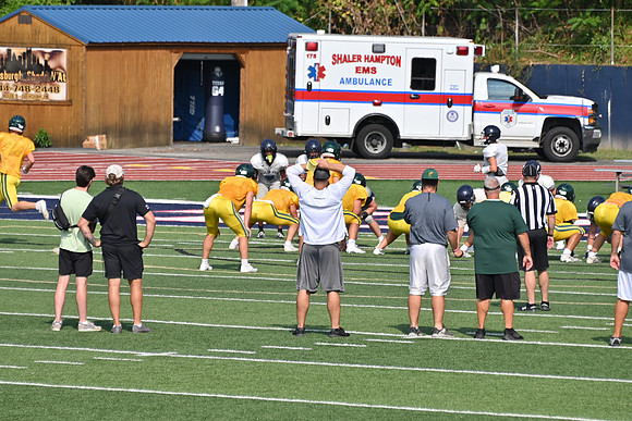 TitanFB0816_0203
