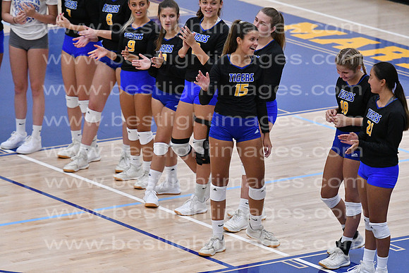 MCHSVB100120_042