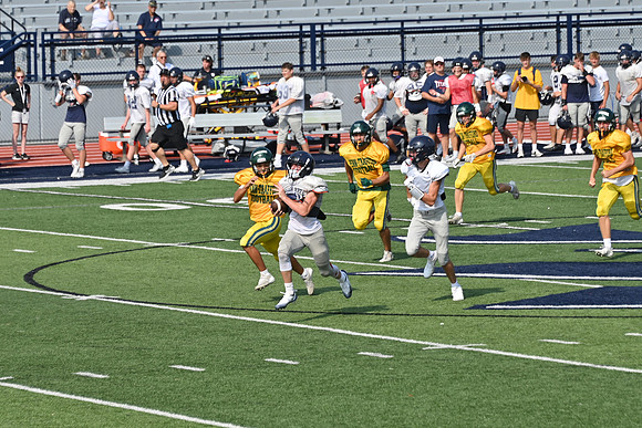 TitanFB0816_0208