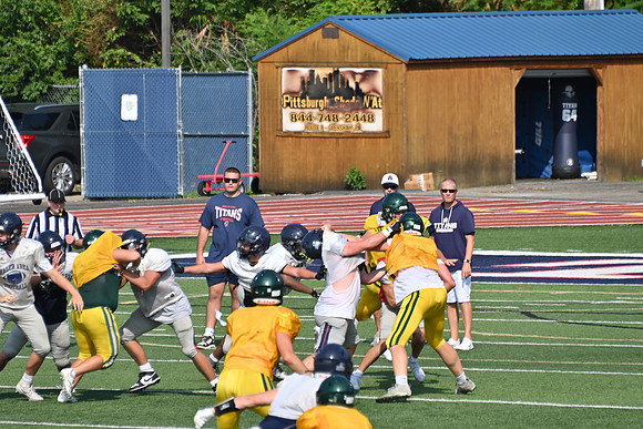 TitanFB0816_0224