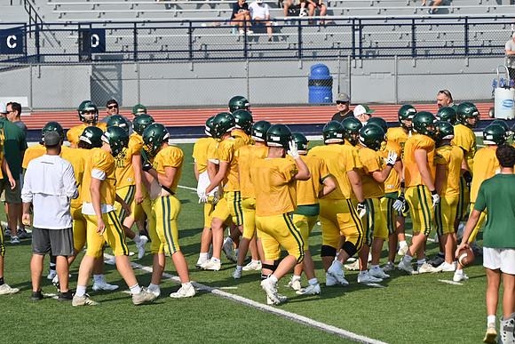 TitanFB0816_0107