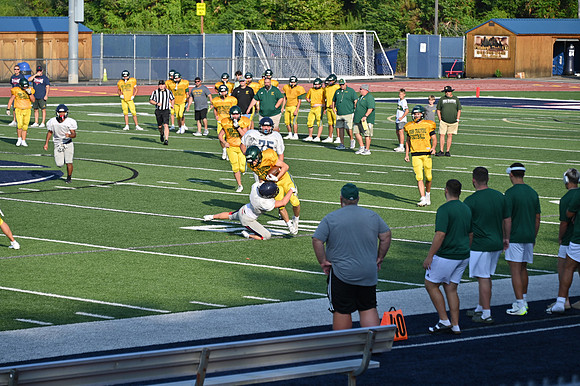 TitanFB0816_0003
