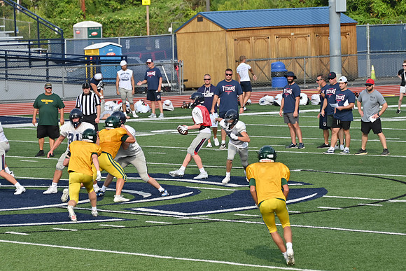 TitanFB0816_0068