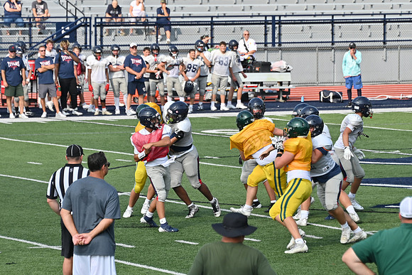 TitanFB0816_0221