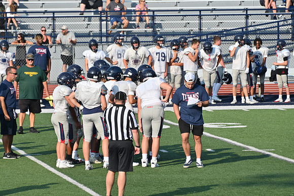 TitanFB0816_0018