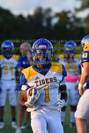 MCHSFB100920_0172