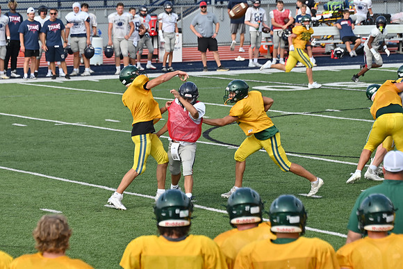 TitanFB0816_0189