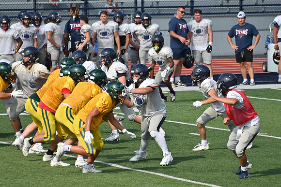 TitanFB0816_0185
