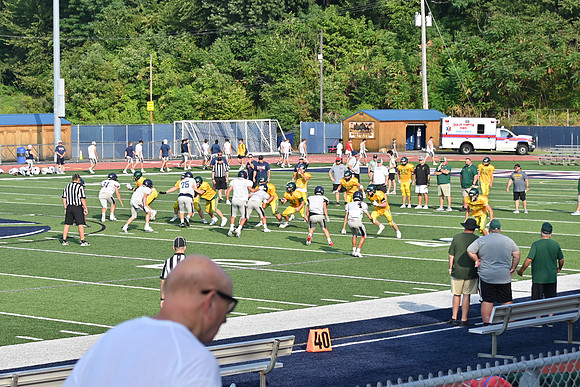 TitanFB0816_0038
